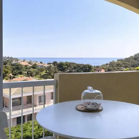 Terrace Sea View In Saint-raphael Saint-Raphaël